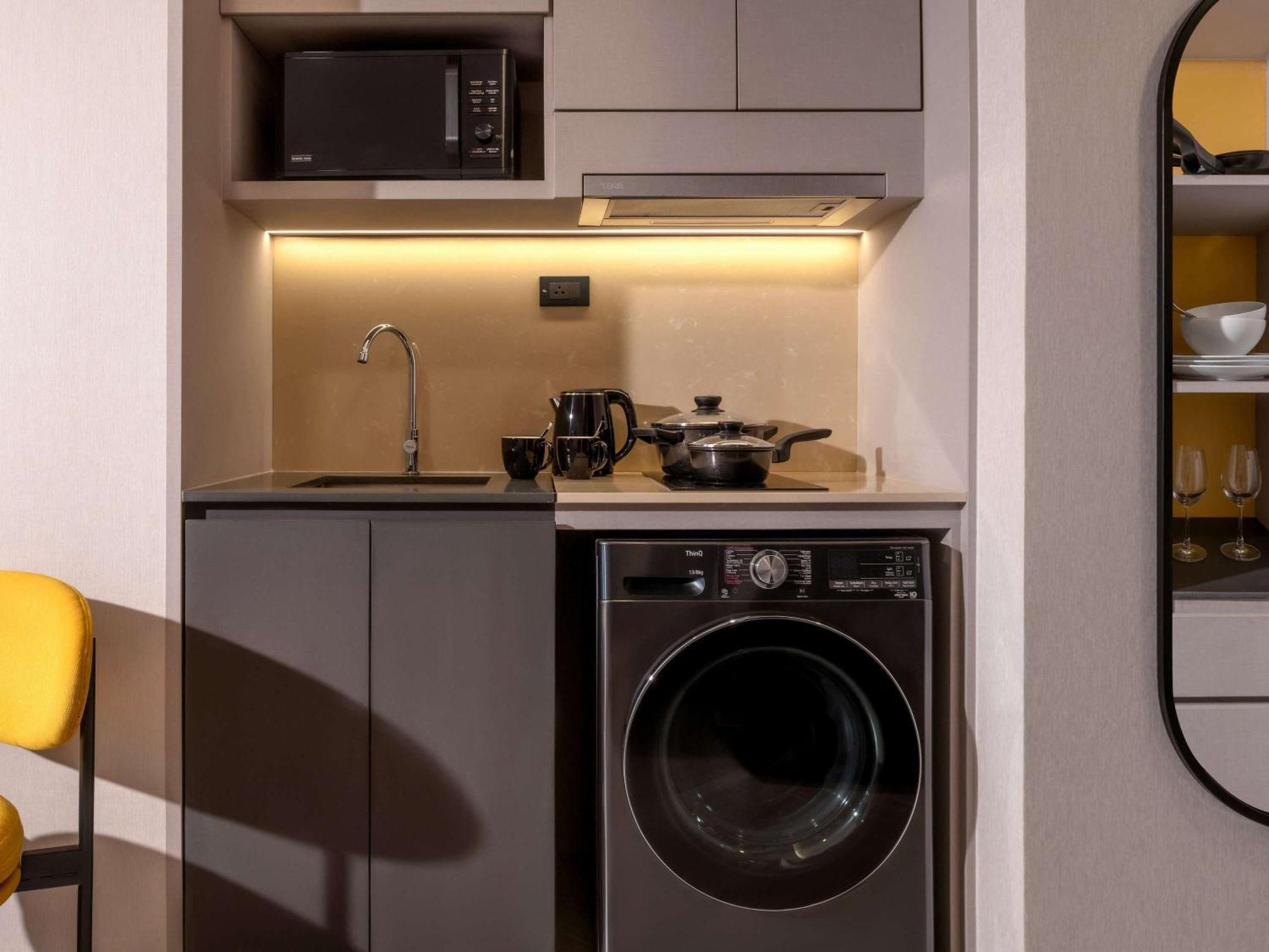 Tribe Living Bangkok Sukhumvit 39 By Accorhotels Ngoại thất bức ảnh